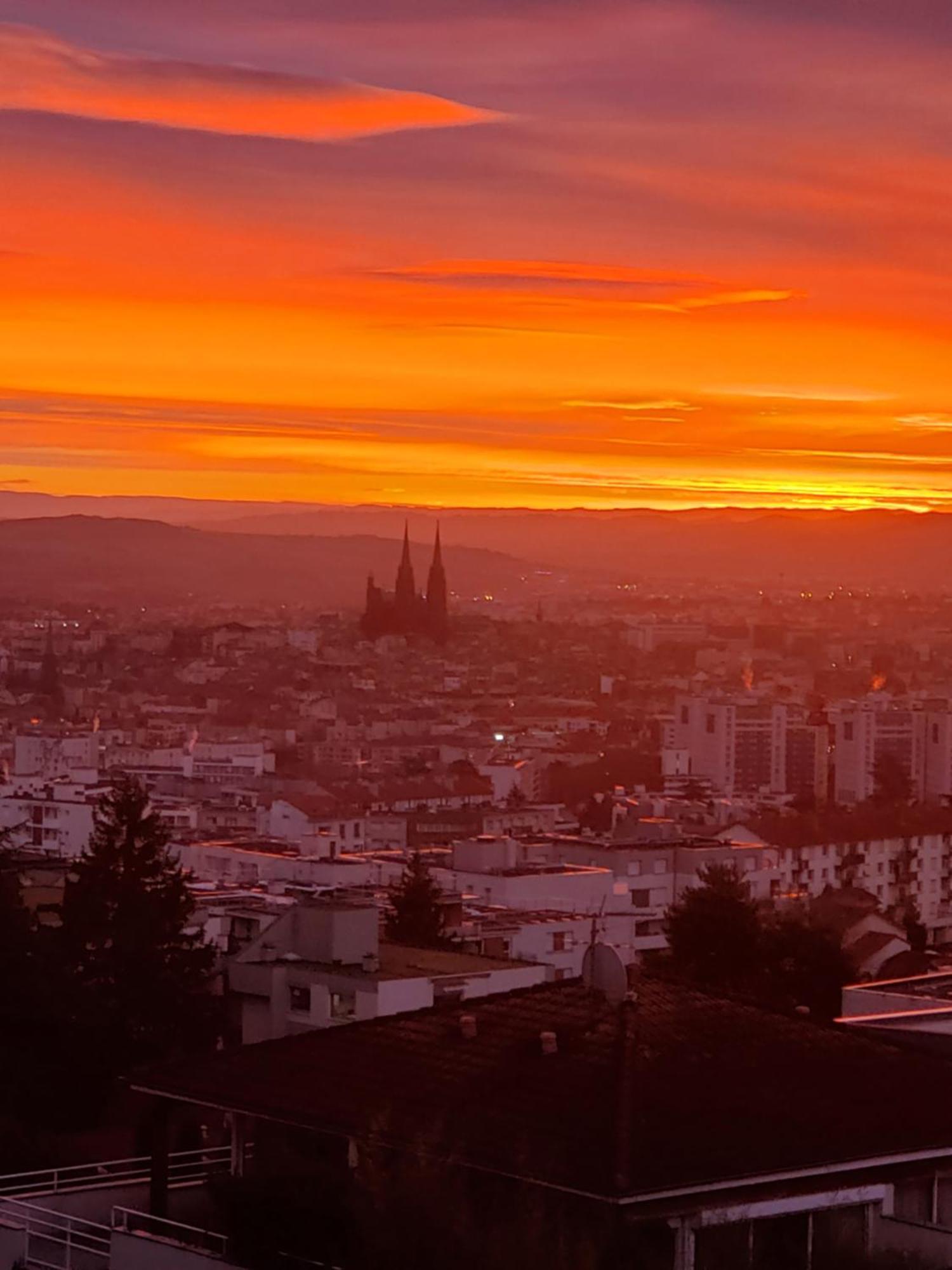 Entre Ville Et Nature - Les Hauts De Clermont Avec Garage Gratuit Екстериор снимка